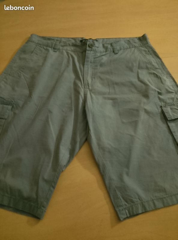 Short homme Taille 44 (image 1)