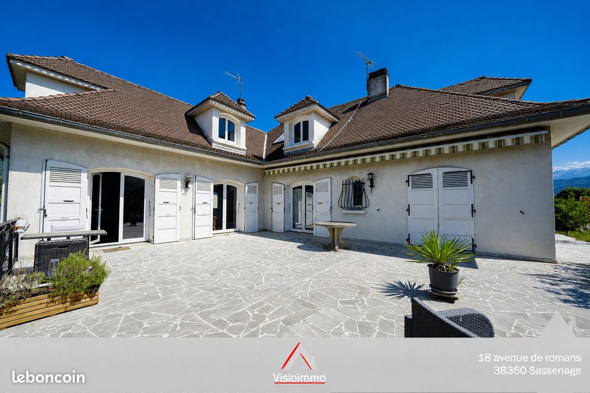 Maison 11 pièces 290 m² · à Meylan · 290 m² · 680 000 €