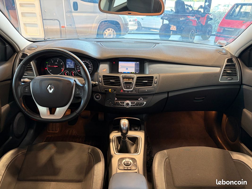 RENAULT LAGUNA III PHASE 2 ESTATE 2.0 DCi S&S 130cv BLACK EDITION/2012 (image 5)