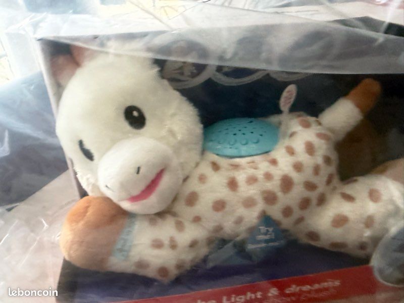 Peluche musicale Sophie le girafe neuve (image 2)