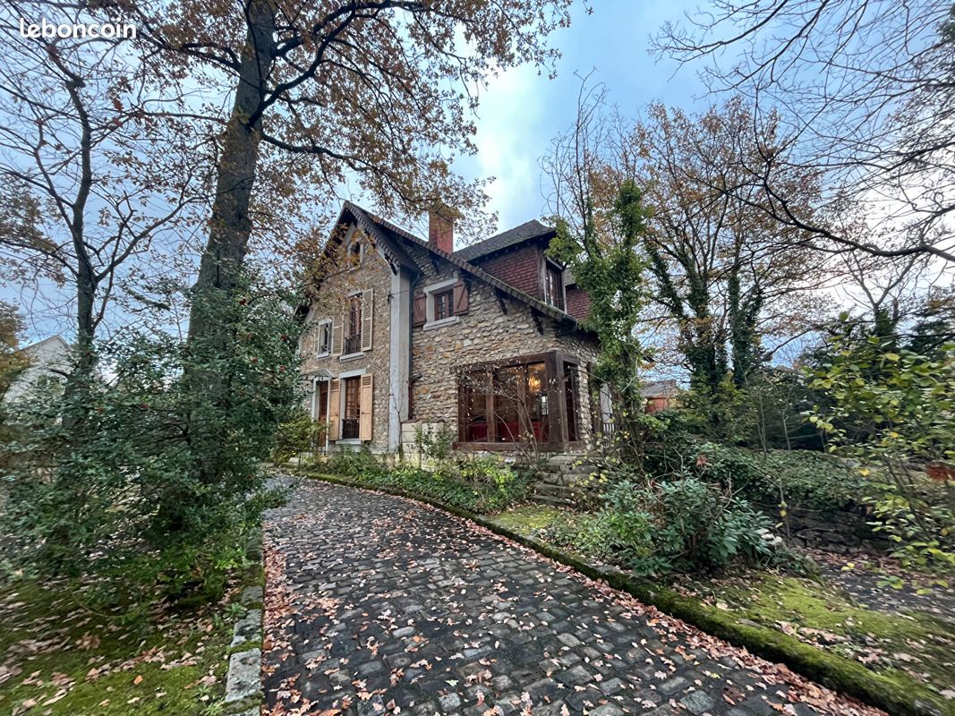 Maison 6 pièces 132 m² · à Beauchamp · 132 m² · 570 000 €