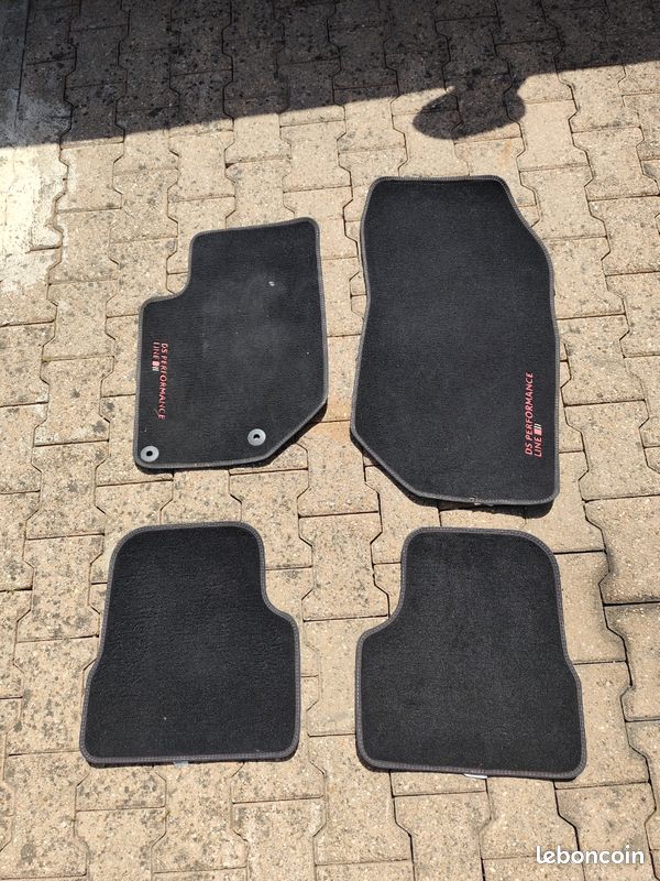 Tapis de voiture DS performance line (image 2)