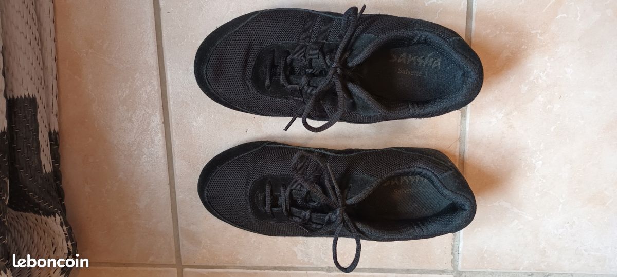 Baskets de danse en maille noir pour la salsa et la danse de salon