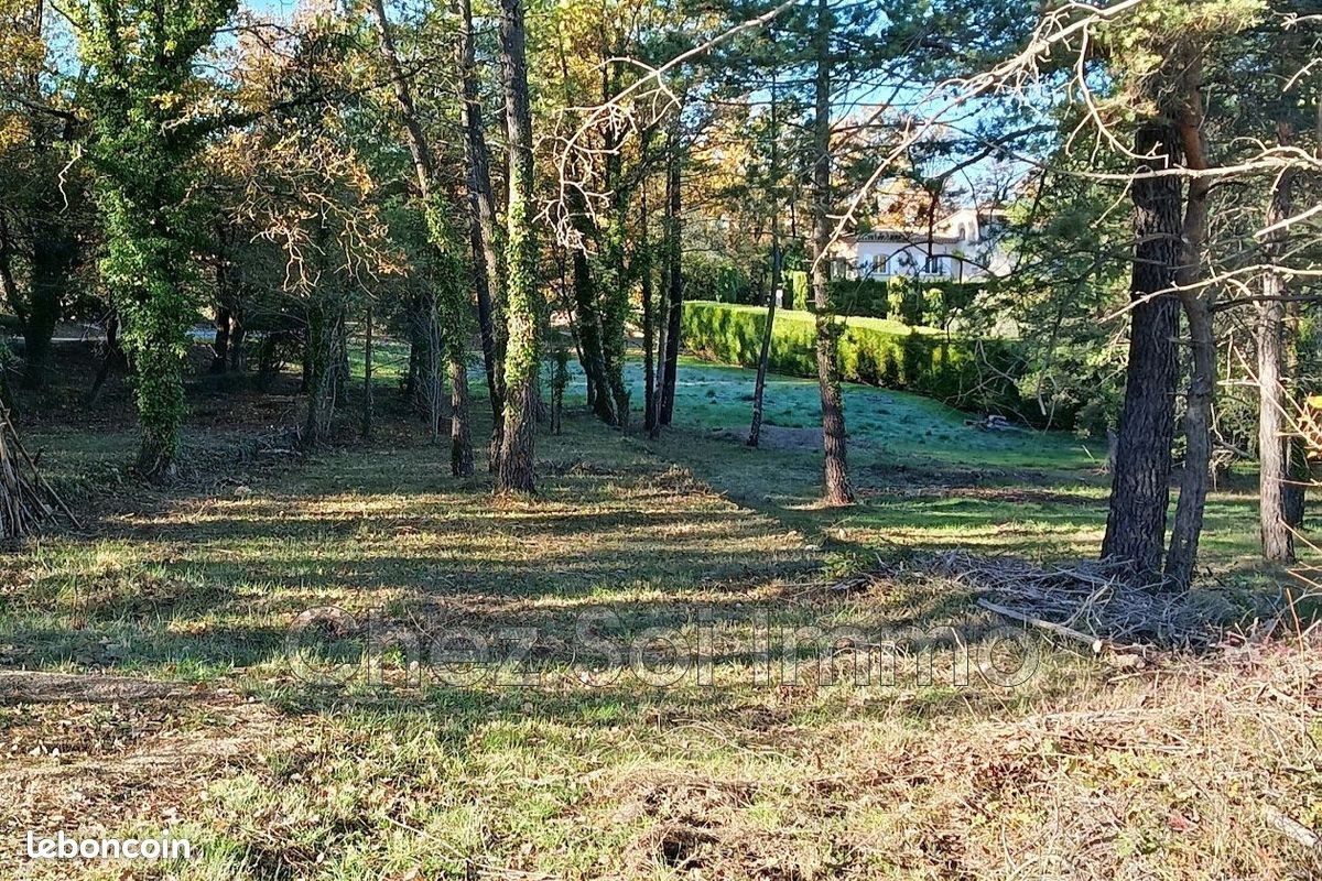 Terrain 1800 m² · à Callian · 1 800 m² · 190 000 €