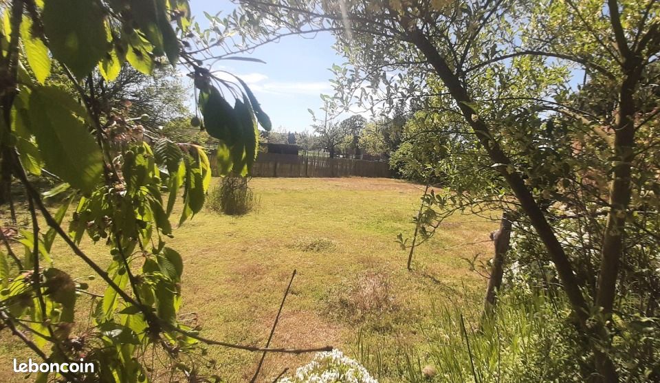 Terrain 523 m² · à Parigné-l'Évêque · 56 000 €