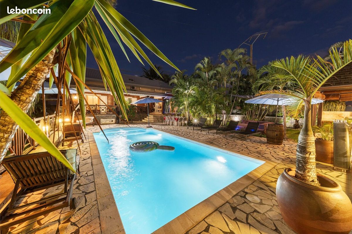 Maison 8 pièces 248 m² · à L'Étang-Salé · 248 m² · 1 260 000 €