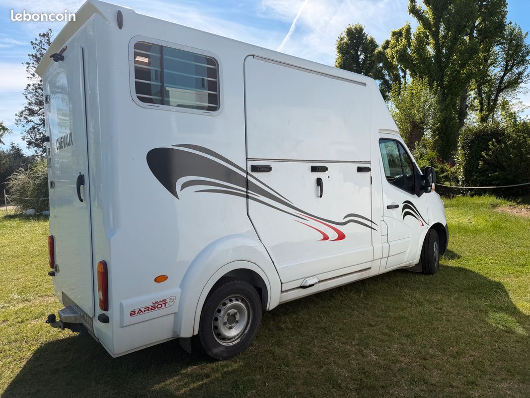 Camion transport chevaux vl 3.5t barbot (image 7)