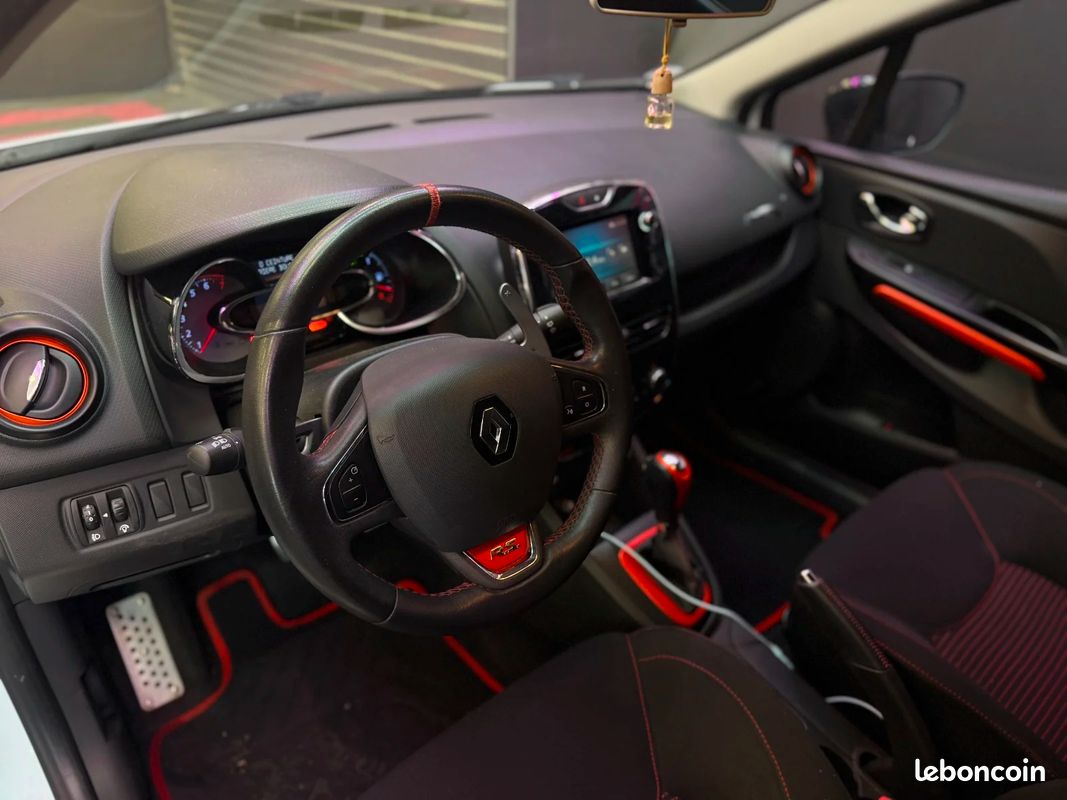 RENAULT CLIO IV 1.6 Turbo 200 RS EDC CARNET D ENTRETIEN (image 9)