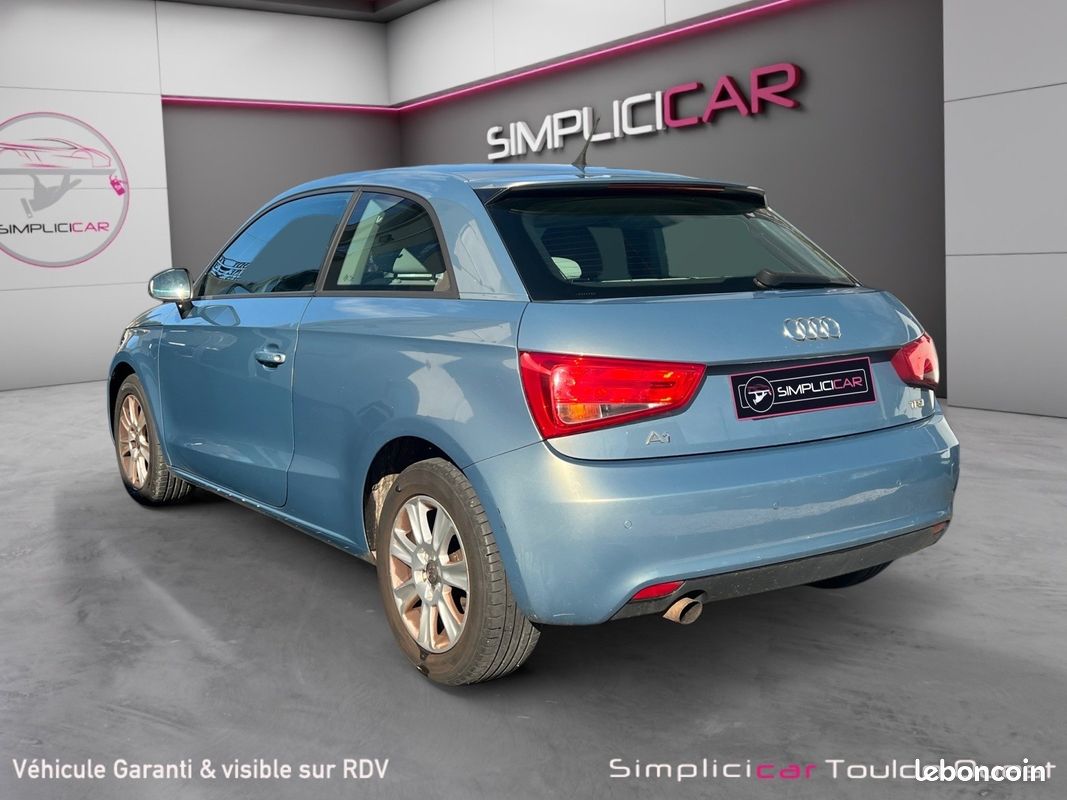 AUDI A1 A1 1.2 TFSI 86 Ambition ENTRETIEN COMPLET GARANTIE 12 MOIS (image 3)