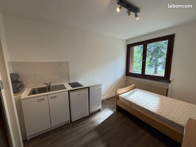 Appartement 1 pièce 14 m² · à Écully · 14 m² · 460 €/mois