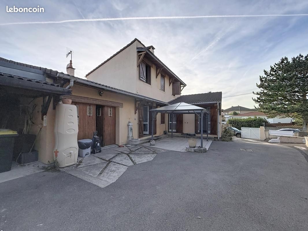 Maison 5 pièces 110 m² · à Grigny-sur-Rhône · 110 m² · 299 900 €