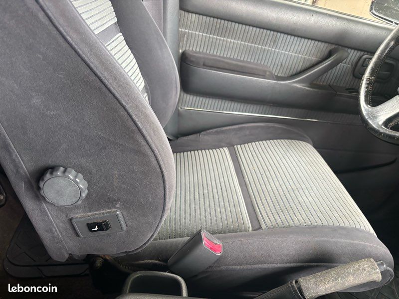 Toyota land cruiser hdj 80 4,2l bva 12V 170ch 5 places clim. Webasto bluetooth de 1990 (image 7)