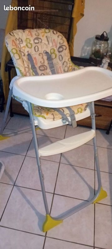 Chaise haute (image 1)