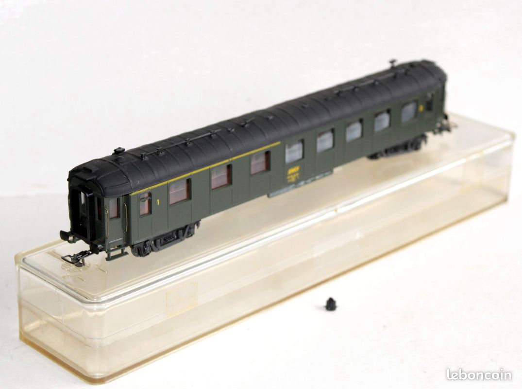 LOT DE 2 voitures voyageurs UIC - SNCF H0 - R37 EUR 140,00 - PicClick FR