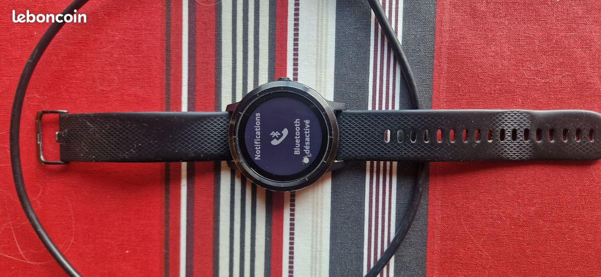 Montre connecté Garmin Vivoactive 3 (image 3)