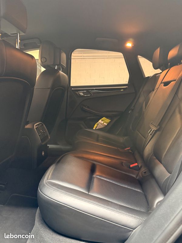 PORSCHE MACAN 3.0 DIESEL 260 S PDK BVA / CARPLAY / SIEGE CHAUFFANT / BOSE SOUND SYSTEM + 4 JANTES HIVEr (image 7)