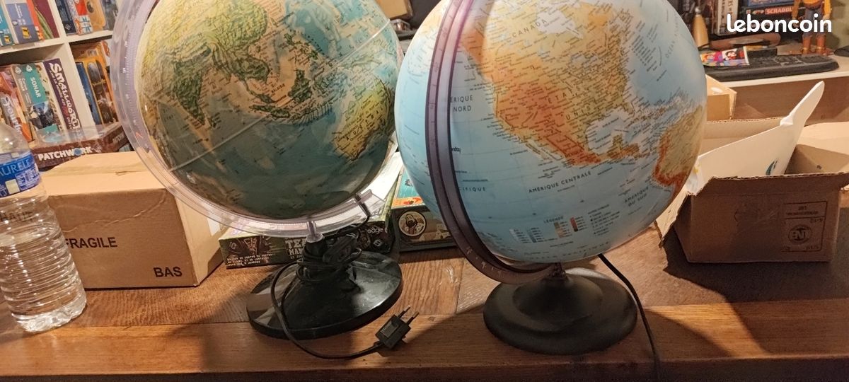 Globes terrestre lumineux (image 7)