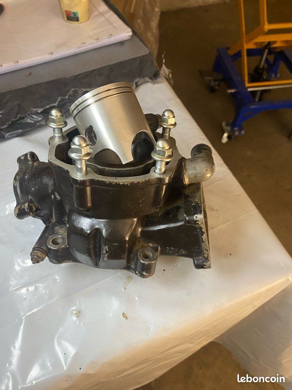 Cylindre piston HONDA 125 XLS année 1981