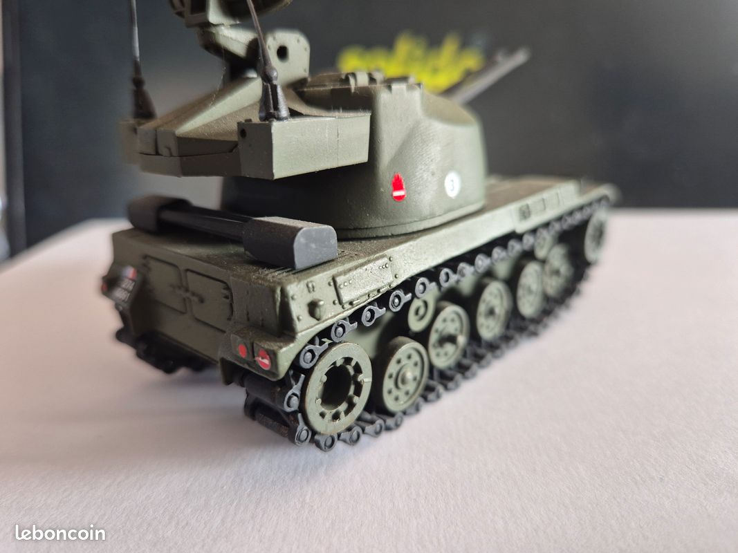 Miniature Solido Militaire N°249, Char AMX Bitube Anti-aérien, échelle 1/50, état Parfait