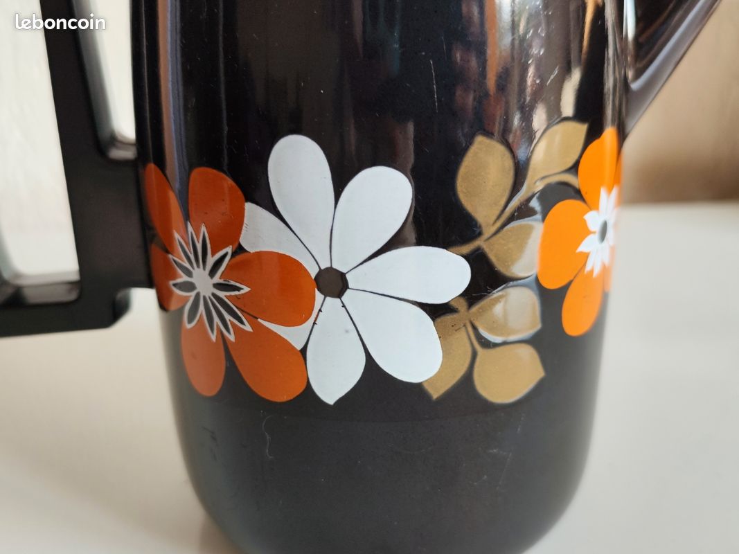 ANCIENNE CAFETIÈRE EN tôle émaillée décor oiseau papillon fleurs en