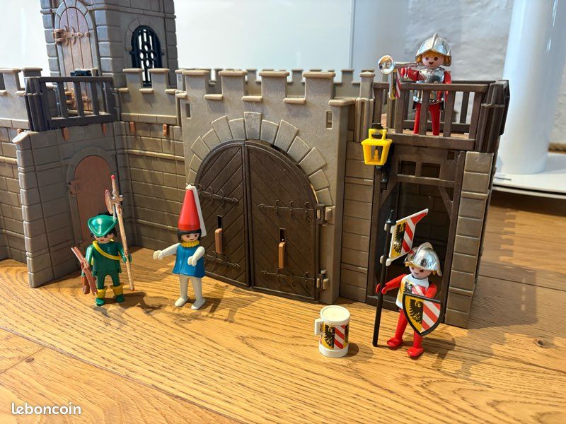 Lot De Pièces Playmobil Château Fort - Chevaux Et Chevaliers - Numéros 3450, 3545, Etc.