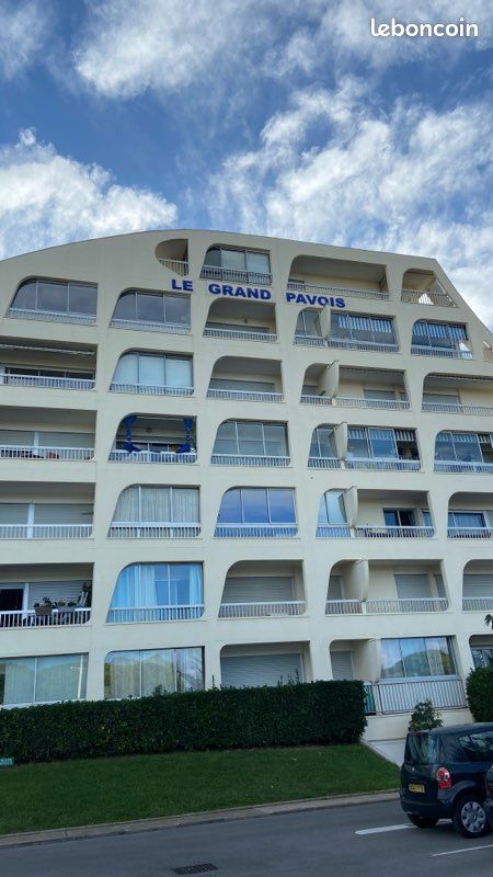Loc Studio vue Port Camargue (image 1)