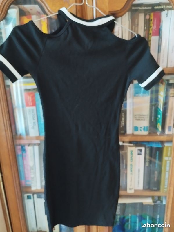 Robe taille 34 - XS - 2 euro si à envoyer (image 3)