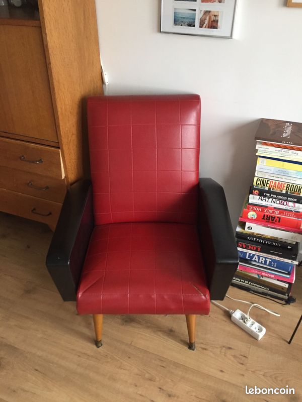 Fauteuil vintage rouge et noir (image 1)