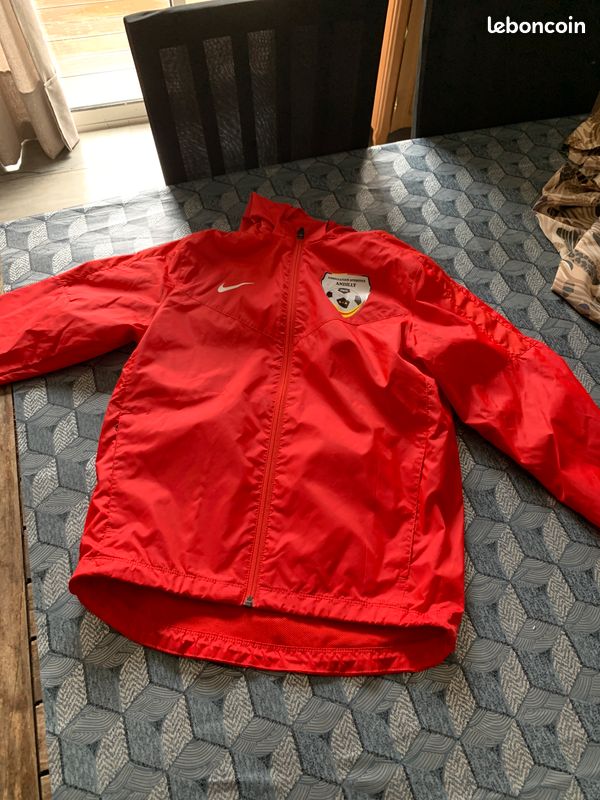 Imperméable veste de foot nike 10-12 ans (image 3)