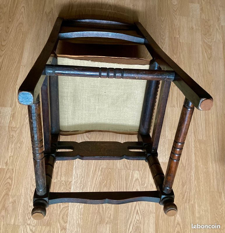4 chaises anciennes en chêne et cuir époque Napoléon III style Henri II-IV (image 5)