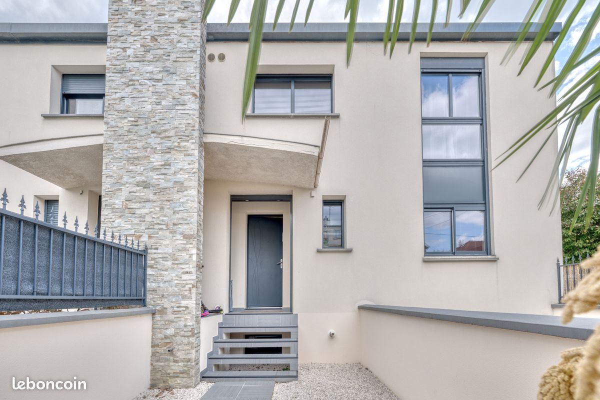 Maison 5 pièces 96 m² · à Brunoy · 96 m² · 465 000 €
