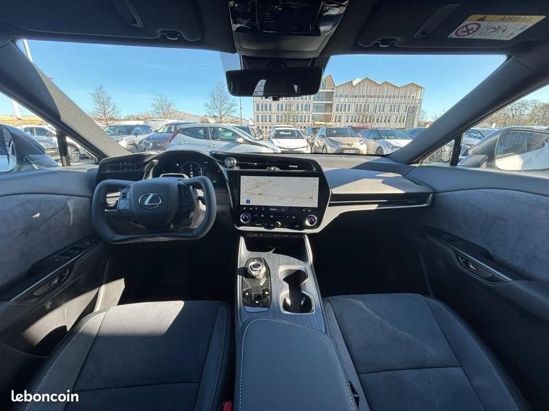 Lexus RZ 500e Executive MC26 (image 19)