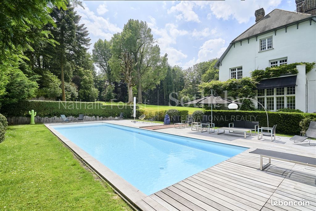 Maison 12 pièces 674 m² · à Wervicq-Sud · 674 m² · 1 980 000 €
