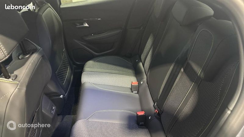 Peugeot 208 1.2 Hybrid 145ch GT e-DCS6 (image 13)