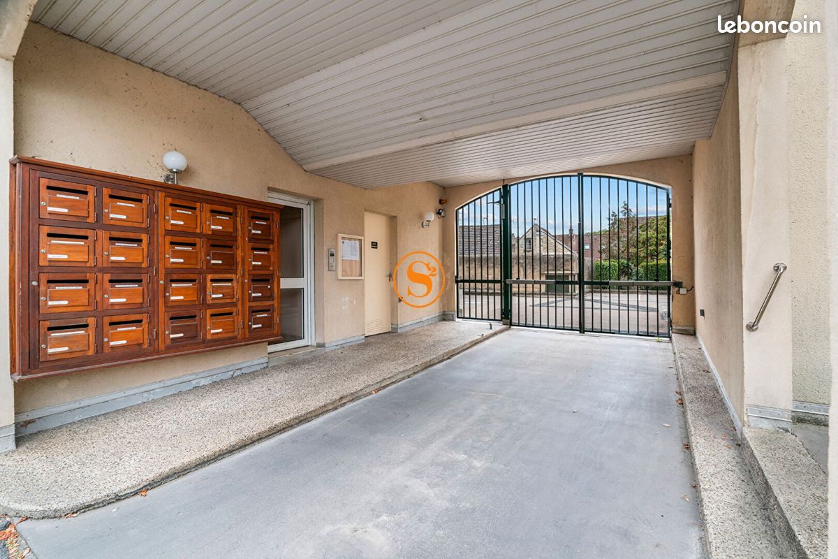 Appartement 1 pièce 28 m² · à Senlis · 28 m² · 110 000 €