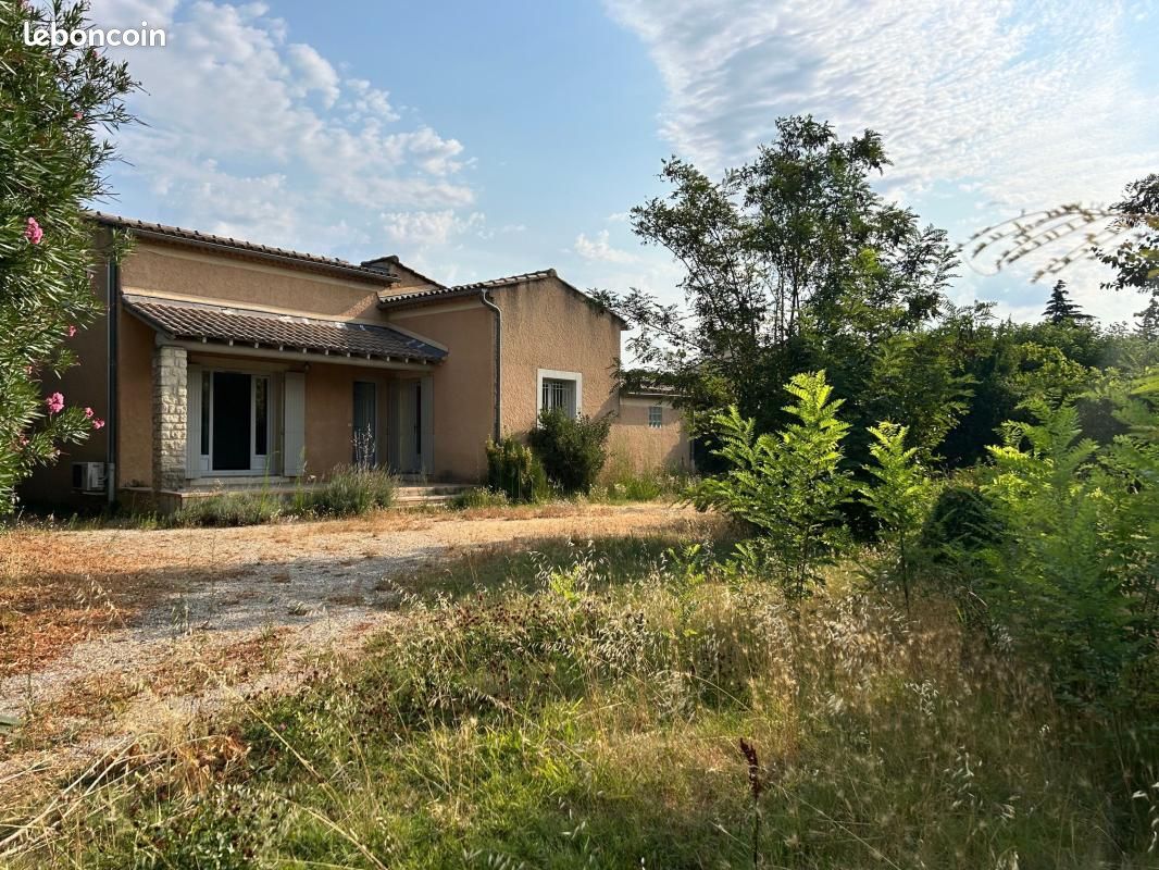 Maison 4 pièces 99 m² · à Rognonas · 99 m² · 1 220 €