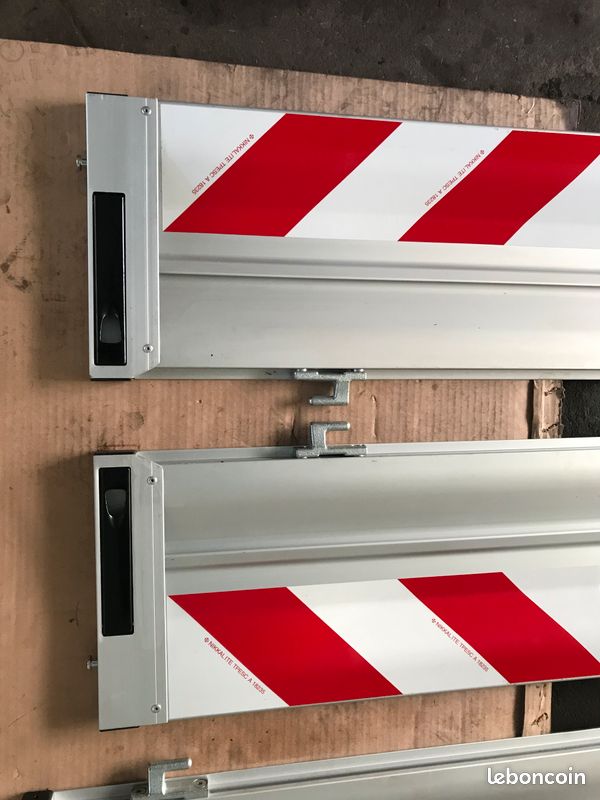 Ridelles et porte arrière Aixam E-Truck (image 2)