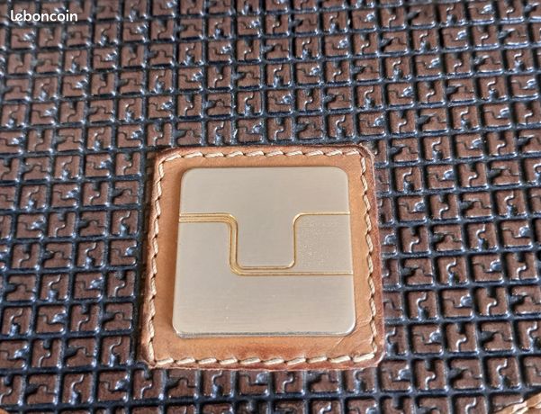 Bouton de lève-vitre Audi A1 GBA | prix dans AUTODOC