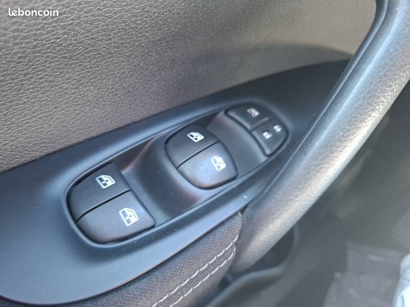 Nissan Qashqai 1.5 dCi 110 N-Connecta (image 21)