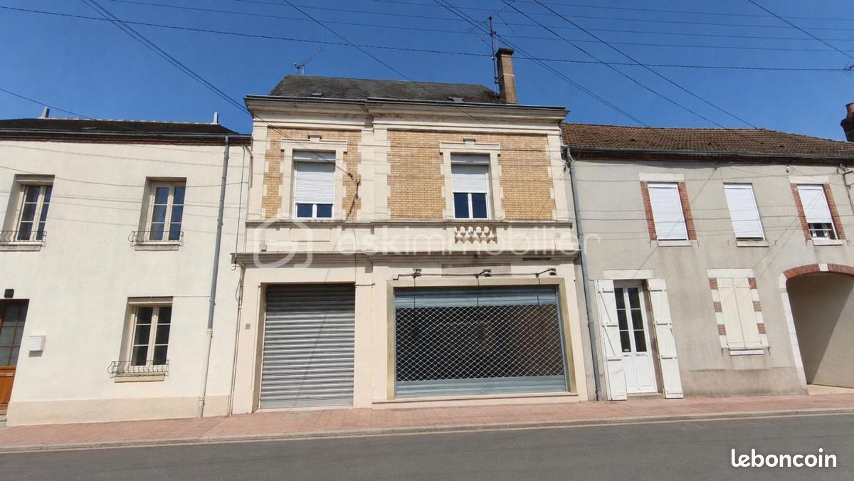 Immeuble 7 pièces 102 m² · à Gien · 102 m² · 157 000 €