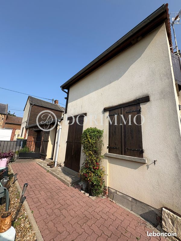 Maison 5 pièces 117 m² · à Breteuil · 117 m² · 123 000 €