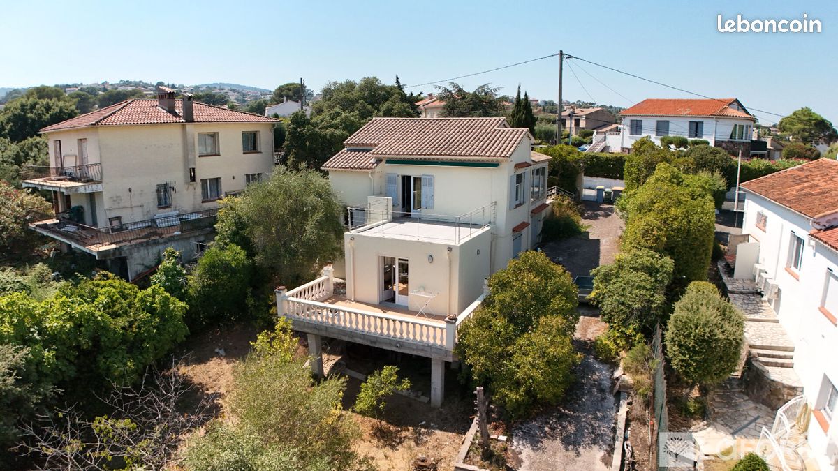 Maison 5 pièces 114 m² · à Fréjus · 114 m² · 488 250 €