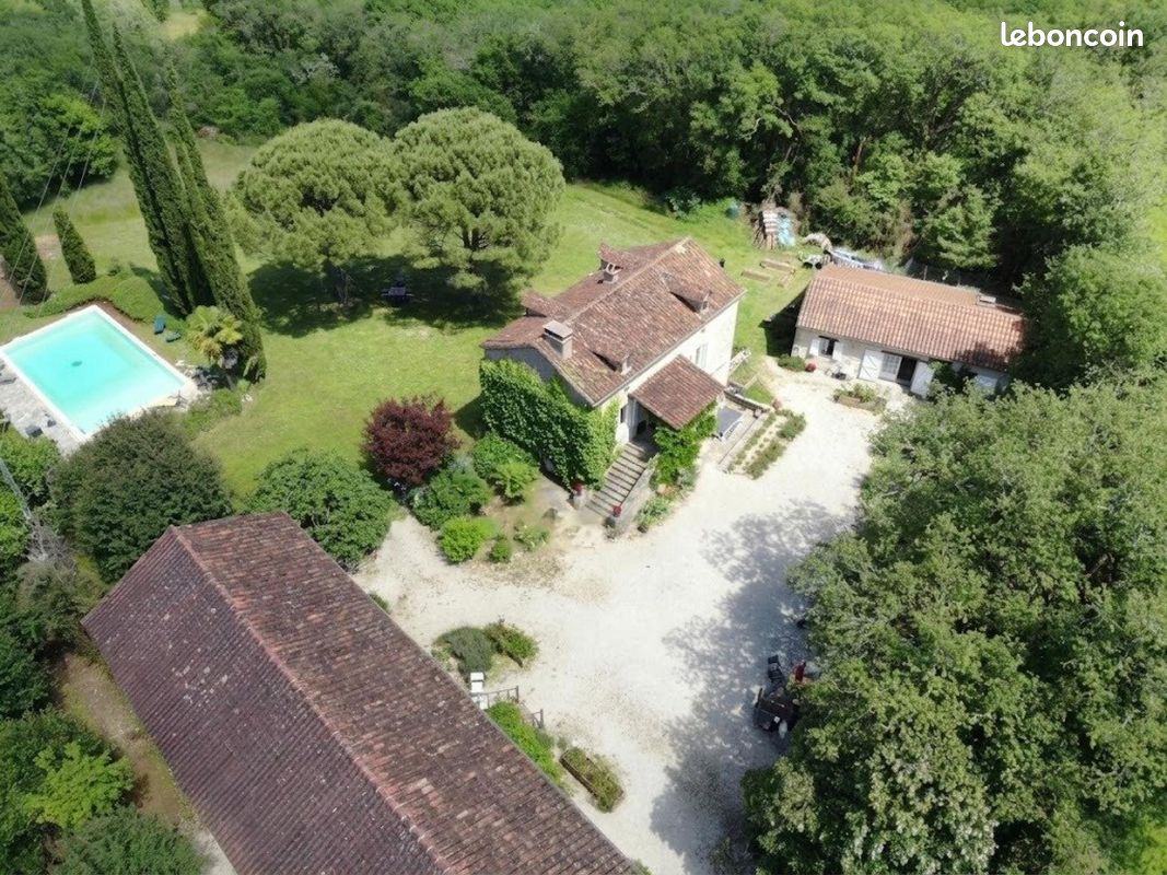 Maison 11 pièces 375 m² · à Berganty · 375 m² · 556 000 €