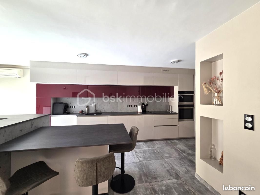 Appartement 4 pièces 115 m² · à Voiron · 115 m² · 350 000 €