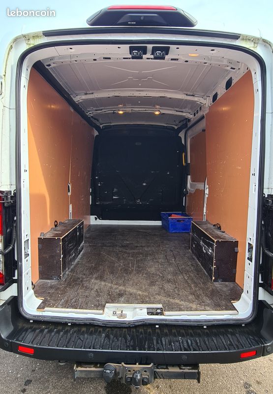 Ford Transit T330 L2H2 2.0 Ecoblue 130 Trend Business (image 4)