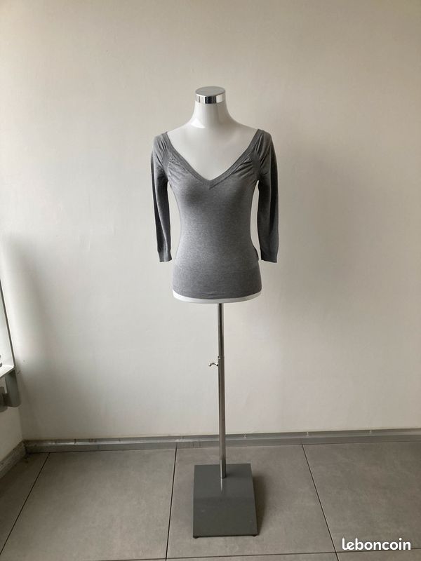 H&M pull à manches 3/4 col V, couleur gris clair taille XS (image 13)
