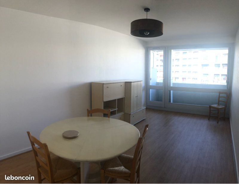 Appartement 3 pièces 65 m² · à Clermont-Ferrand · 65 m² · 830 €