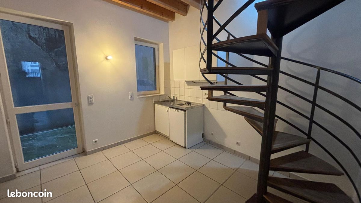 Appartement 1 pièce 18 m² · à Clermont-Ferrand · 18 m² · 390 €