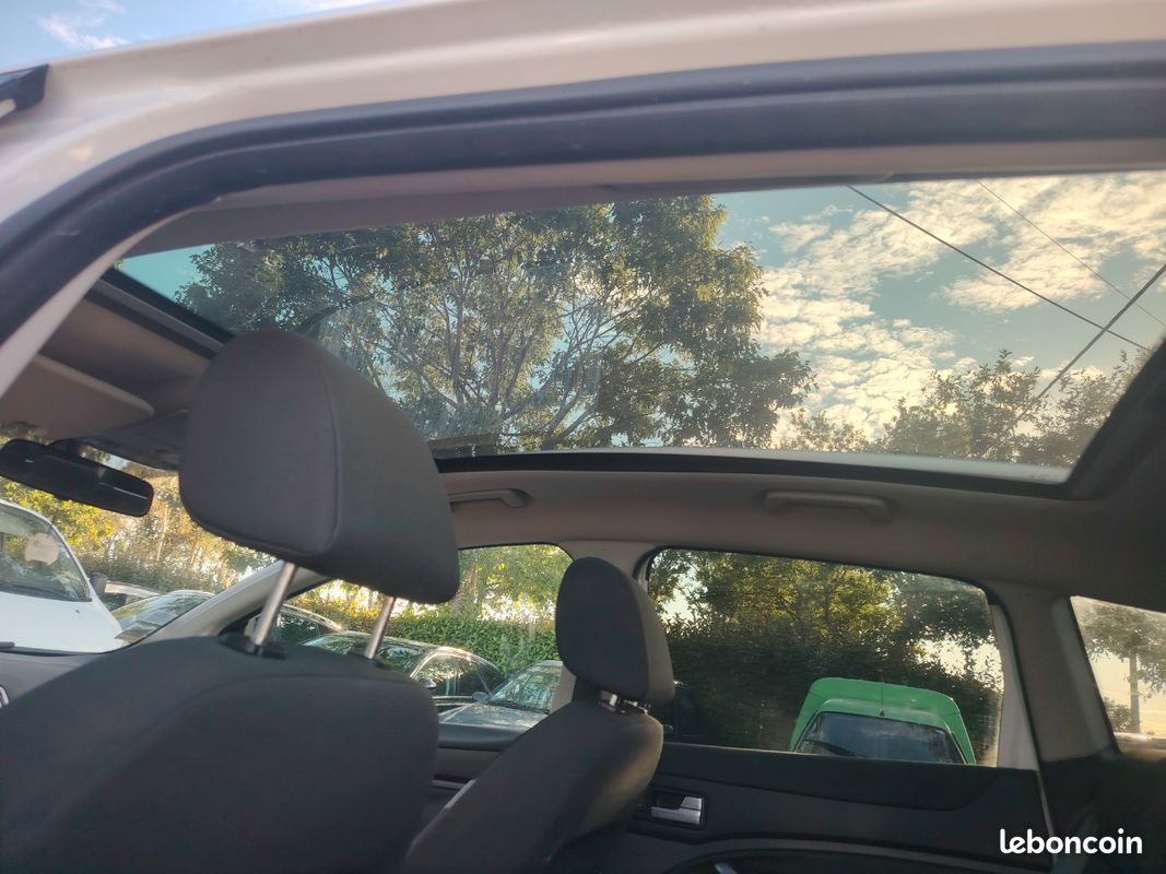 Ford kuga 2.0 Tdci 140 CV titanium (image 10)