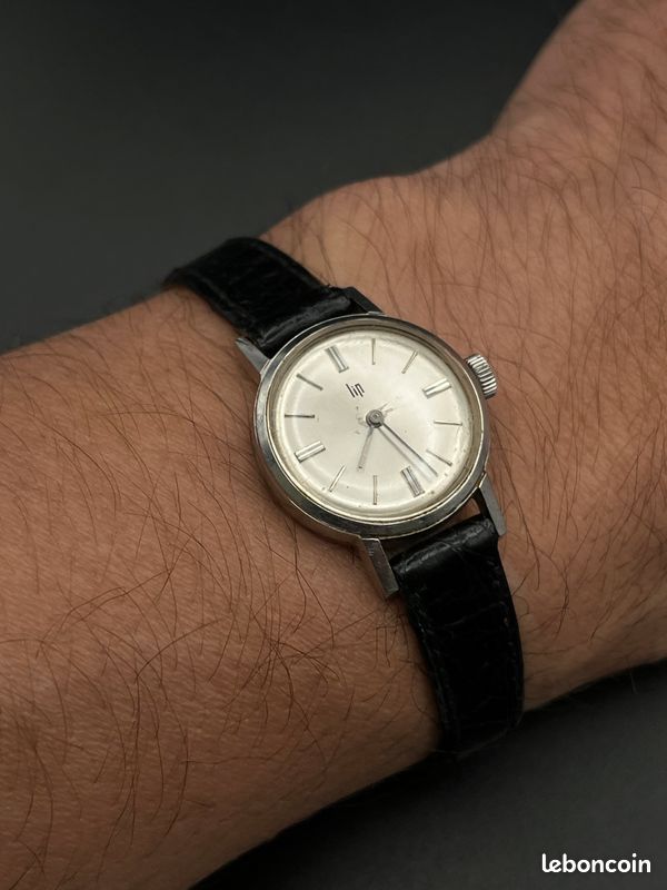 Montre LIP T13 Cadran Gris 17mm - Industries Palente Mouvement Social - Neuf Sans Boîte